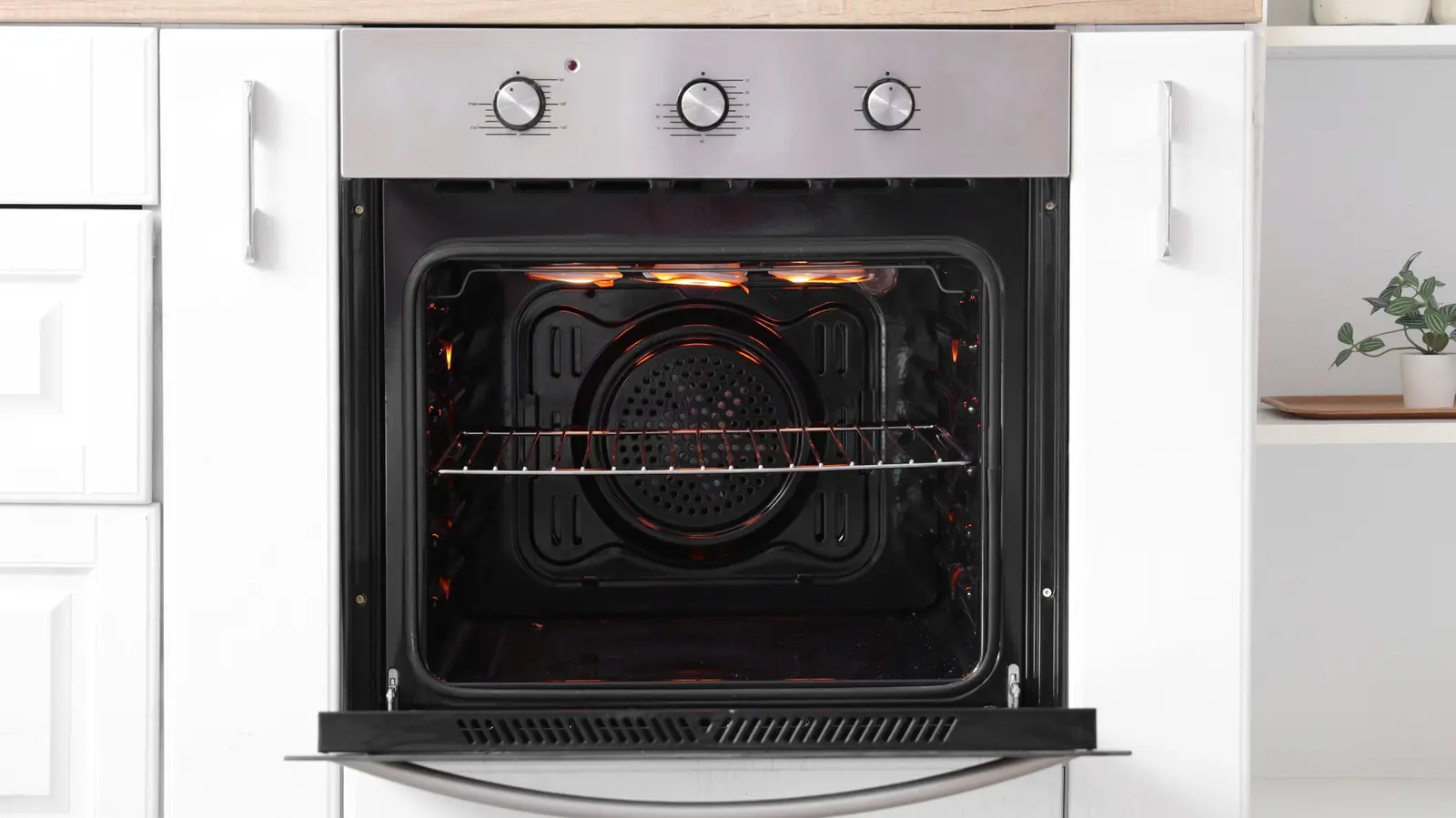 Are Smart Ovens Replacing Air Fryers As The New 'Hot' Kitchen Gadget?